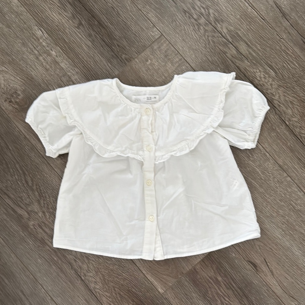 Zara White Blouse with Puffed Sleeves and Large Collar